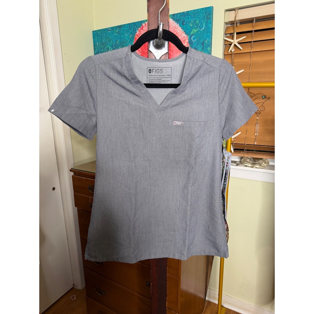 Figs Graphite Catrina Scrub Top